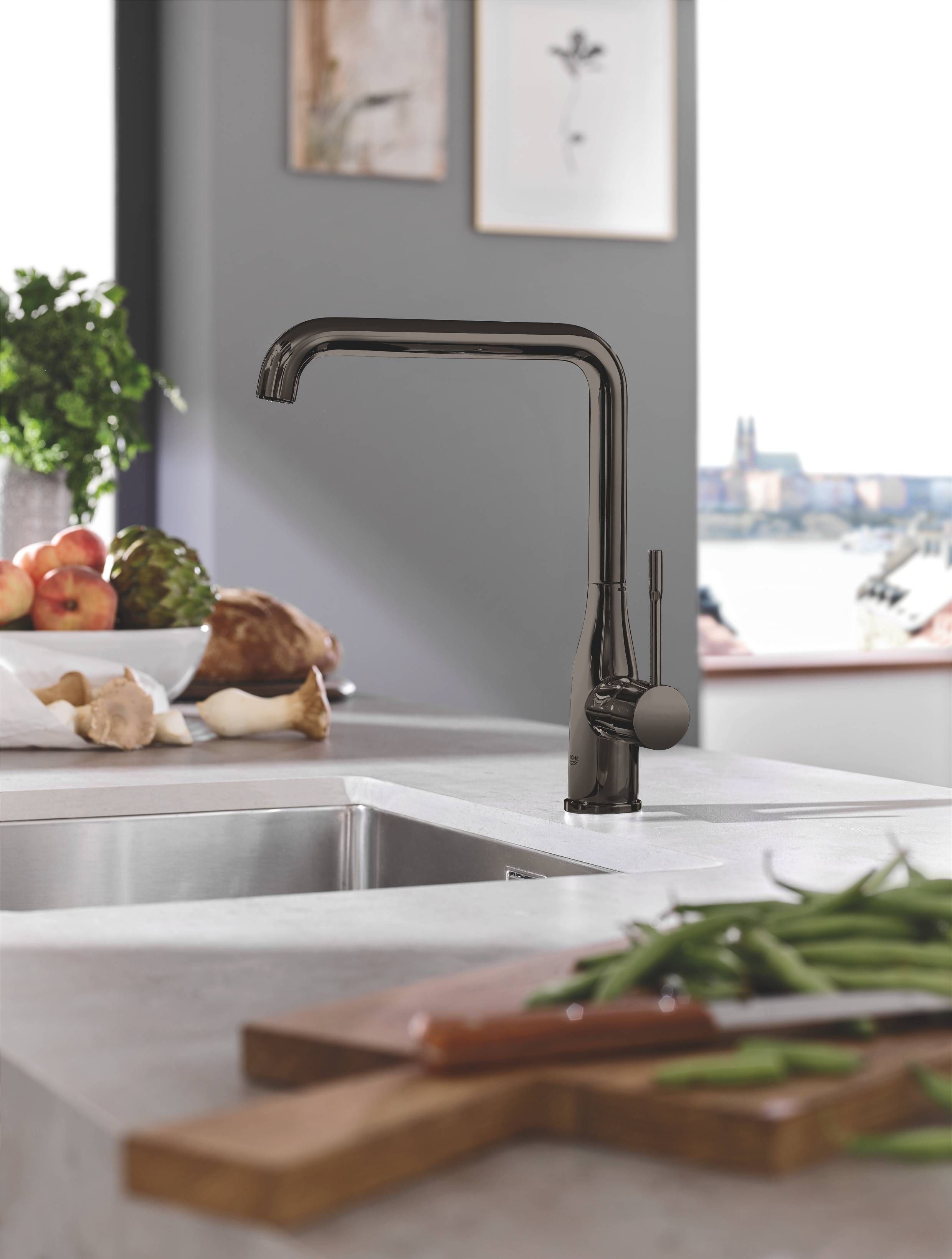 Смеситель для кухни GROHE Essence New, L-излив, тёмный графит глянец (30269A00) Смеситель для кухни GROHE Essence New, L-излив, тёмный графит глянец (30269A00)
