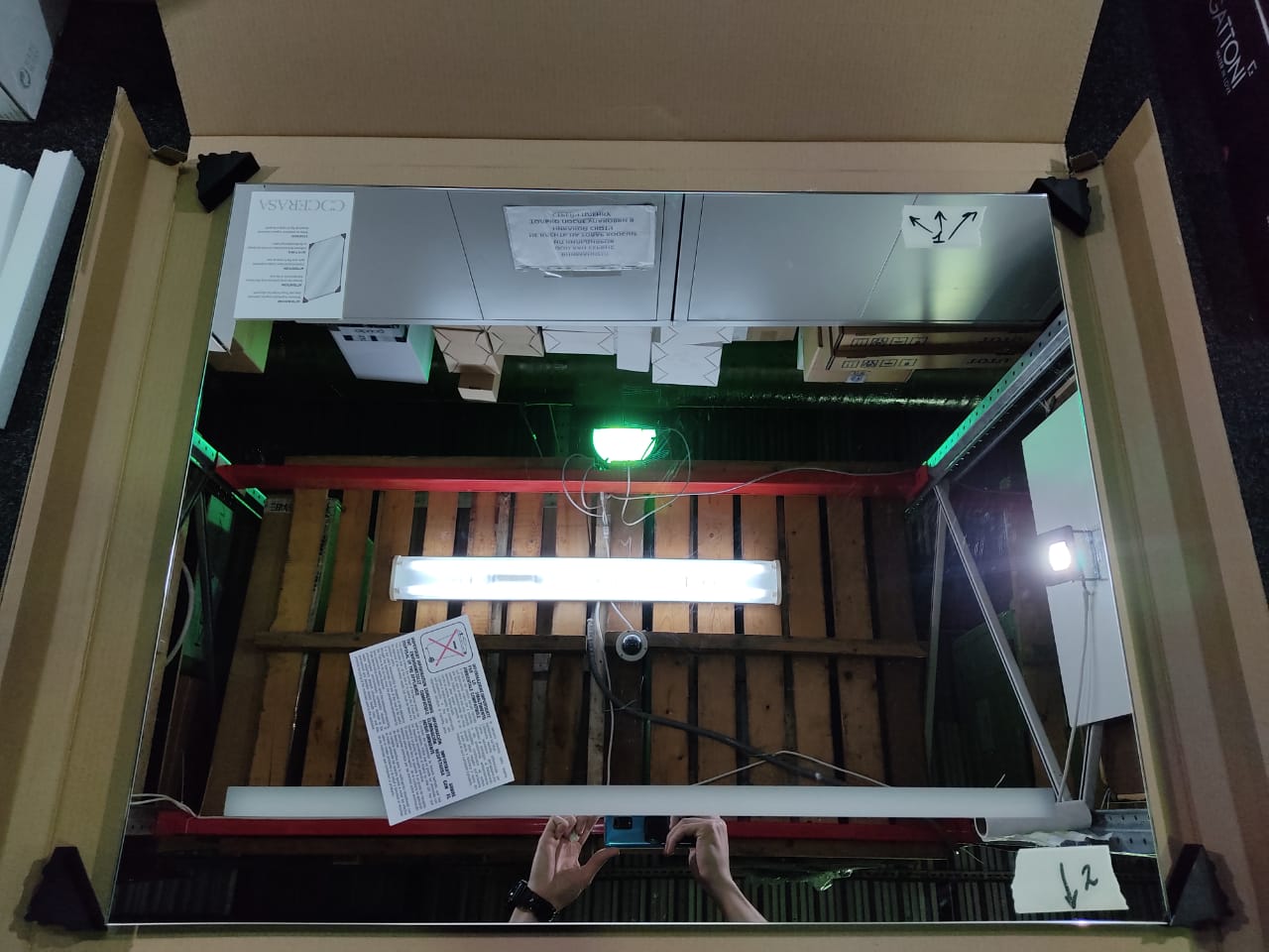 Cerasa Assolo зеркало с подсветкой 85*h70 от комплекта мебели CPCPCMB1CH385 Cerasa Assolo зеркало с подсветкой 85*h70 от комплекта мебели CPCPCMB1CH385