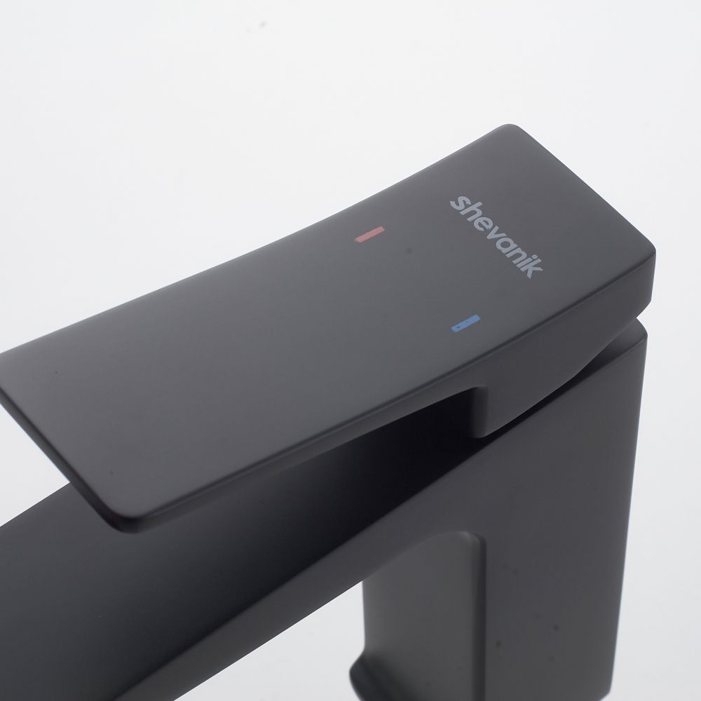 Смеситель для раковины Shevanik S4401H, черный
