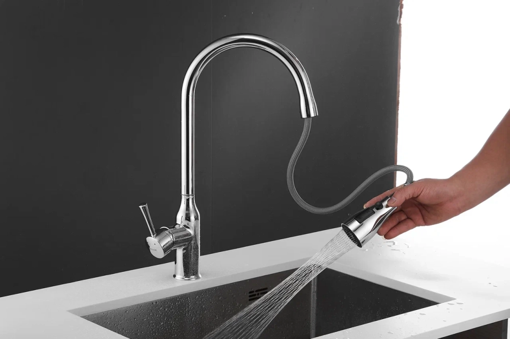 Смеситель для кухни с выдвижным изливом Shevanik S163, хром