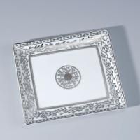THG MARQUISE BLANC DECOR PLATINE Поднос керамический 171х154 мм., настольный, middle size, декор платина, цвет белый