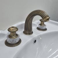 Devon Excelsior Swan Смеситель для раковины на 3 отверстия, донный клапан, цвет: античная латунь