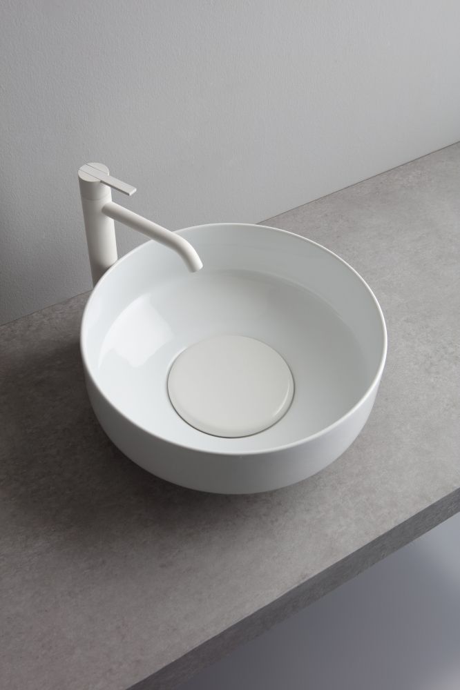 White Ceramic Was, накладная/с установкой на пьедестал круглая раковина 40x18h см, с накладкой, цвет черный матовый, артикул W100705