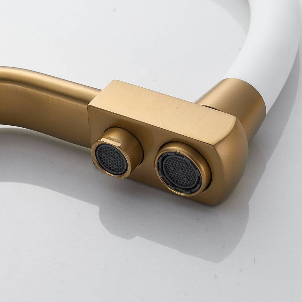 Смеситель для кухни с гибким изливом и подключением фильтра Maretti Eleganza GOLD ENG31RGF13, золотой сатин, артикул ENG31RGF13