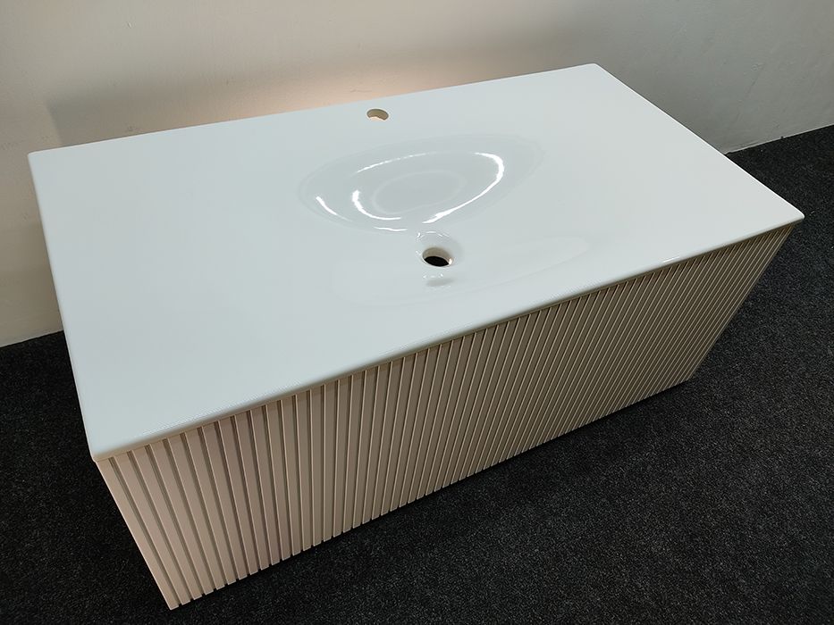 TW Shape комплект мебели, база с раковиной Kerasan 547001*1, 102х52см, с 1-м выдвиж. ящиком с механизмом push to open, цвет: белый матовый RAL9003 TW Shape комплект мебели, база с раковиной Kerasan 547001*1, 102х52см, с 1-м выдвиж. ящиком с механизмом push to open, цвет: белый матовый RAL9003
