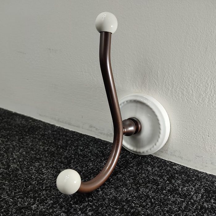 Devon DOROTHY вешалка-крючок настенный, держатель цвет: состаренная медь/белый .цена из наличия), артикул DOR413RAME