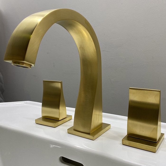 THG PURE Смеситель для раковины на 3 отверстия, в комплекте с донным клапаном, цвет Matt gold