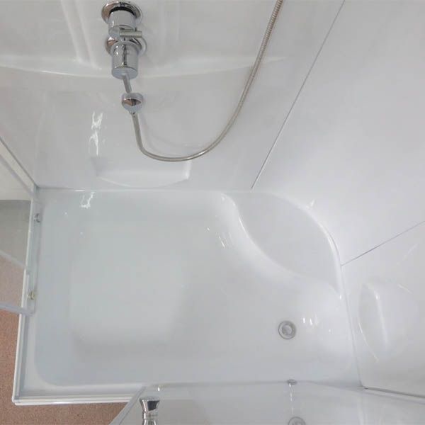 Душевая кабина Royal Bath BP 100х80 RB8100BP2-T-CH-L с гидромассажем стекло прозрачное задняя стенка Белая Душевая кабина Royal Bath BP 100х80 RB8100BP2-T-CH-L с гидромассажем стекло прозрачное задняя стенка Белая