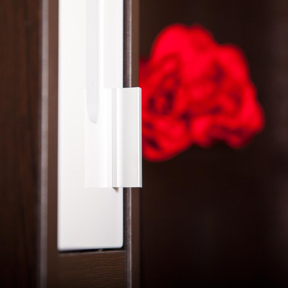 Шкаф навесной Бриклаер БАЛИ 65 см, венге/белый