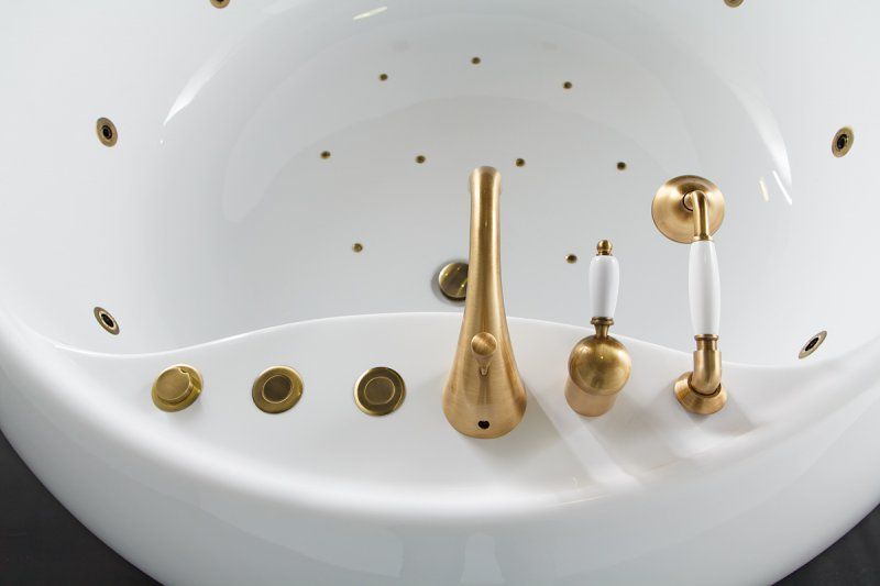 Акриловая ванна BELBAGNO BB30-1550, 1550x1550x600