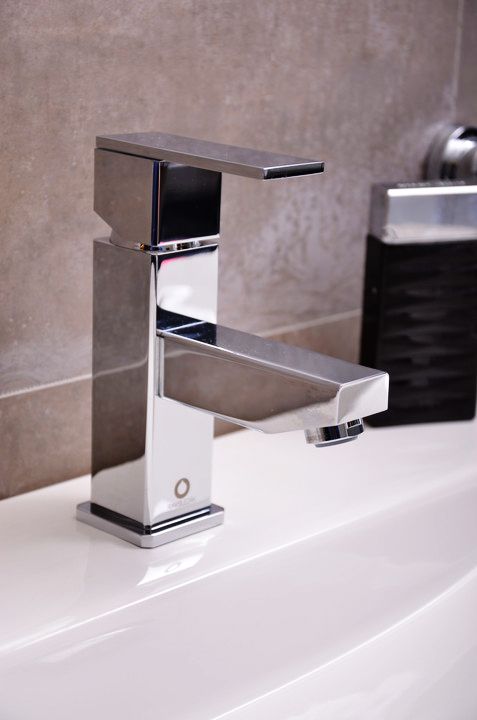 Смеситель для раковины Rav Slezak Loira LR527.5K золотой, с ручкой 5