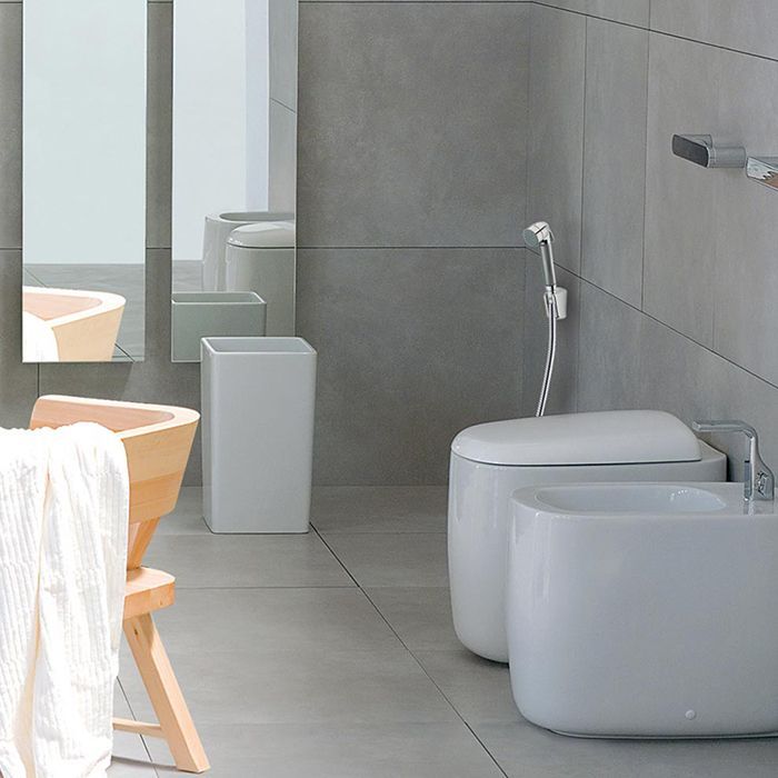 BOSSINI Душевая лейка с клапаном подачи из латуни NIKITA-BRASS с фиксированным держателем из ABS -шлангом дв.фальцевания из латуни 125 см - хром BOSSINI Душевая лейка с клапаном подачи из латуни NIKITA-BRASS с фиксированным держателем из ABS -шлангом дв.фальцевания из латуни 125 см - хром