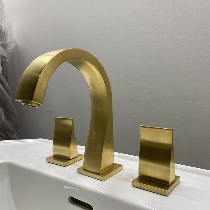 THG PURE Смеситель для раковины на 3 отверстия, в комплекте с донным клапаном, цвет Matt gold