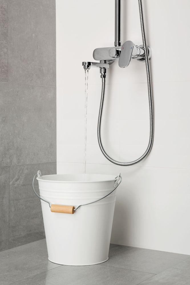 AQG WIND BLU RD, душевая колонна регул. по высоте 95-150 см: со складным изливом и круглым верхним душем 25 см, цвет хром, артикул 21WBR25SUB02