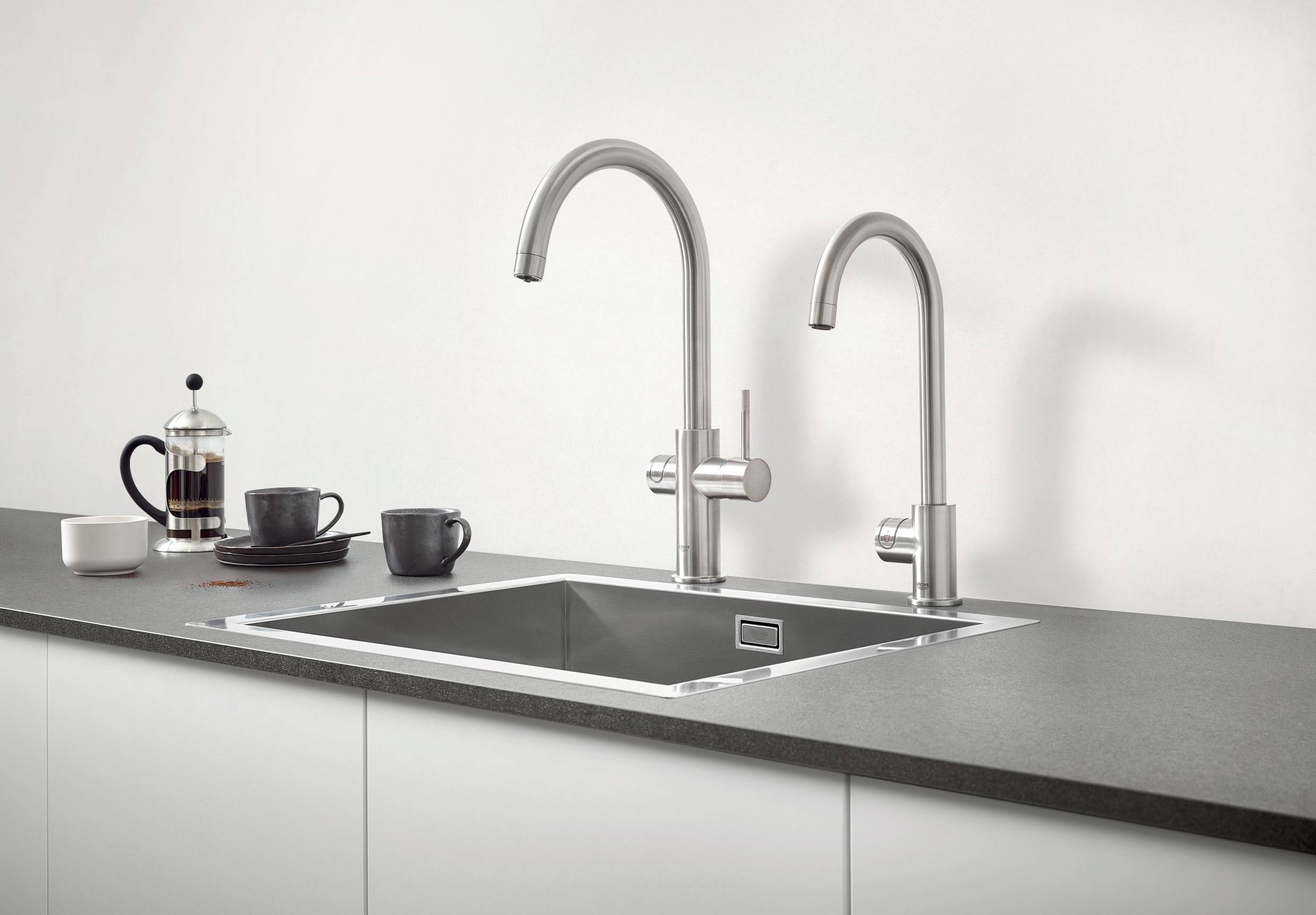 Вертикальный вентиль и бойлер GROHE Red Mono, бойлер M-size, суперсталь, (127179) Вертикальный вентиль и бойлер GROHE Red Mono, бойлер M-size, суперсталь, (127179)