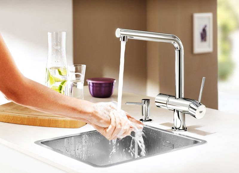 Дозатор жидкого мыла GROHE Cosmopolitan, хром, (40535000) Дозатор жидкого мыла GROHE Cosmopolitan, хром, (40535000)