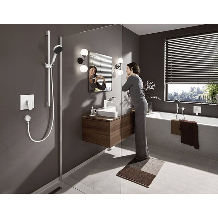 Смеситель для душа, Hansgrohe, Vivenis, тип открывания воды-однорычажный, тип регулирования воды-керамический картридж, монтаж-настенный встраиваемый, отверстия для монтажа-1, внутренняя часть-необходимо заказать, с дивертером, цвет-белый матовый Смеситель для душа, Hansgrohe, Vivenis, тип открывания воды-однорычажный, тип регулирования воды-керамический картридж, монтаж-настенный встраиваемый, отверстия для монтажа-1, внутренняя часть-необходимо заказать, с дивертером, цвет-белый матовый