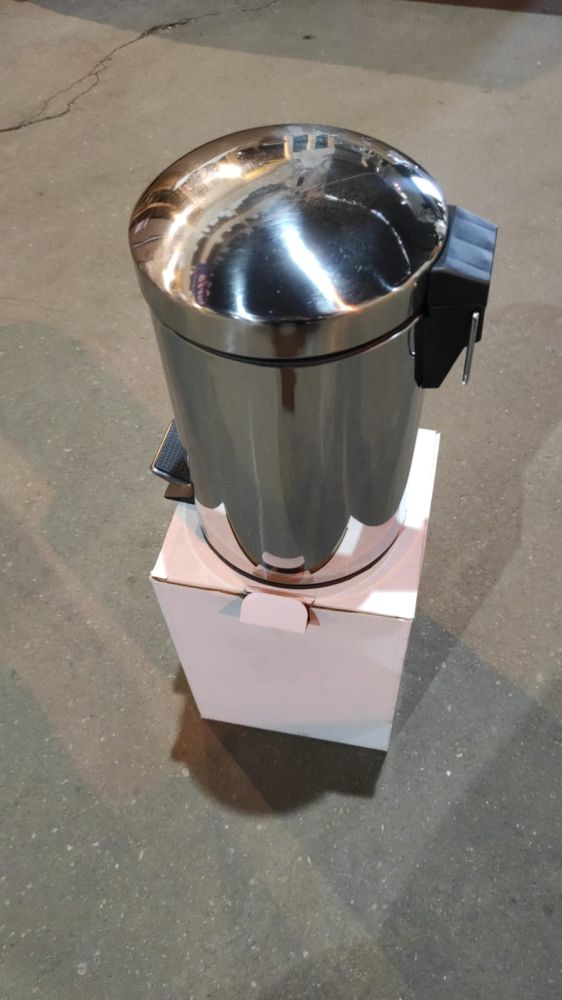 Stil Haus, круглый контейнер для мусора с педалью - 3 литра/1, цвет полированная сталь