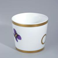 THG CAPUCINE MAUVE DECOR OR Китайская лакированная коробка с белой керамической крышкой Ø126 мм., middle size, декор золото/лиловый, цвет золото