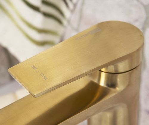 Смеситель для раковины WasserKRAFT Aisch 5503H Золото матовое