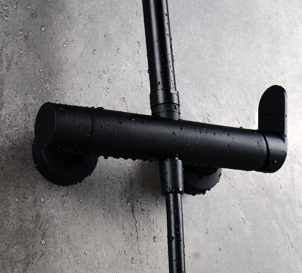 AQG Beta, душевая колонна регул. по высоте 95-150 см, cо смесителем и круглым верхним душем 25 см, цвет черный матовый, артикул 21NITR25BEA05