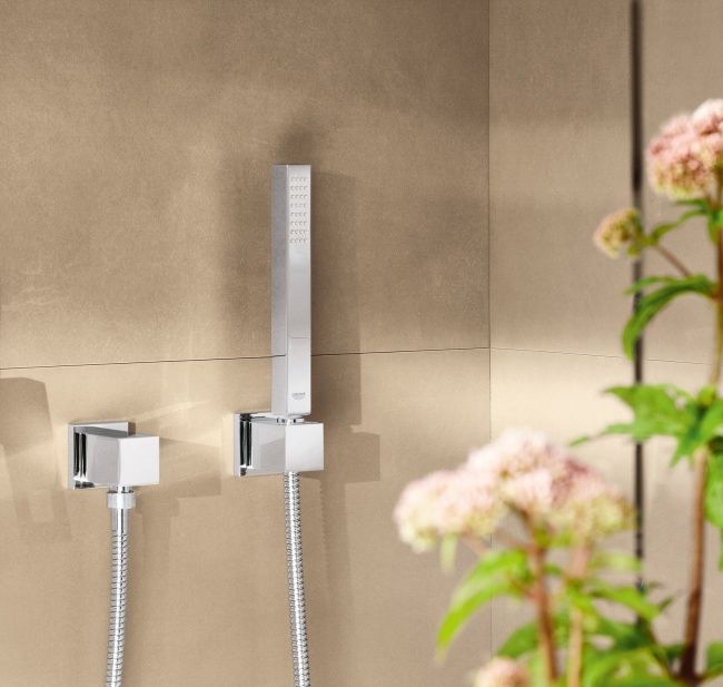 Душевой набор GROHE Euphoria Cube 1 режим, хром (27702000) Душевой набор GROHE Euphoria Cube 1 режим, хром (27702000)
