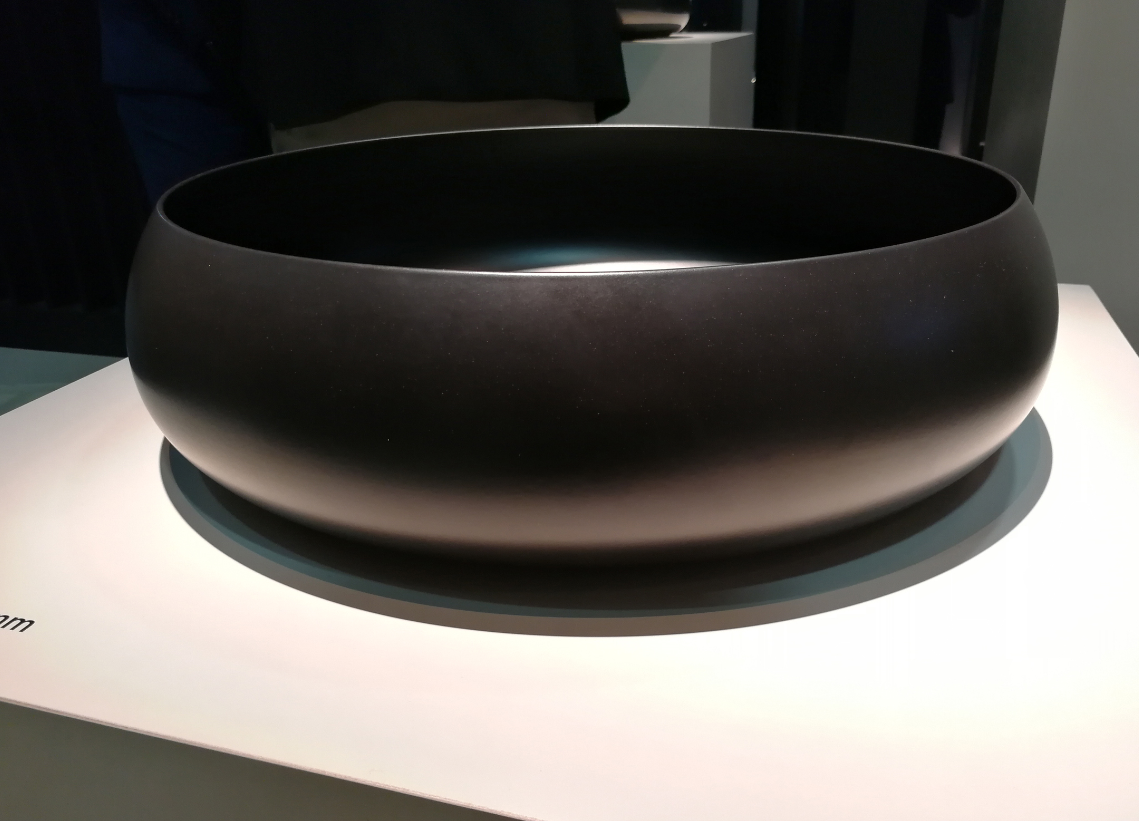 BETTECraft  Раковина-чаша на столешницу круглая , 45х45х12 cм, без отв. под смеситель и перелива, BetteGlasur® Plus, цвет черный матовый 400 BETTECraft  Раковина-чаша на столешницу круглая , 45х45х12 cм, без отв. под смеситель и перелива, BetteGlasur® Plus, цвет черный матовый 400