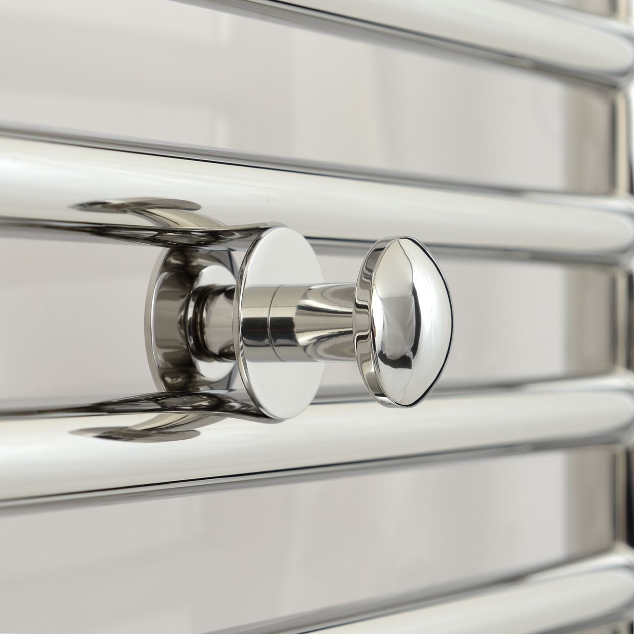 Крючок, Сунержа, СФЕРА, одинарный, ширина, мм-34, глубина, мм-49, высота, мм-34, тип установки-между перемычками полотенцесушителя, для водяных и электрических моделей, материал-нержавеющая сталь, крепления в комплекте, цвет-тёмный титан муар