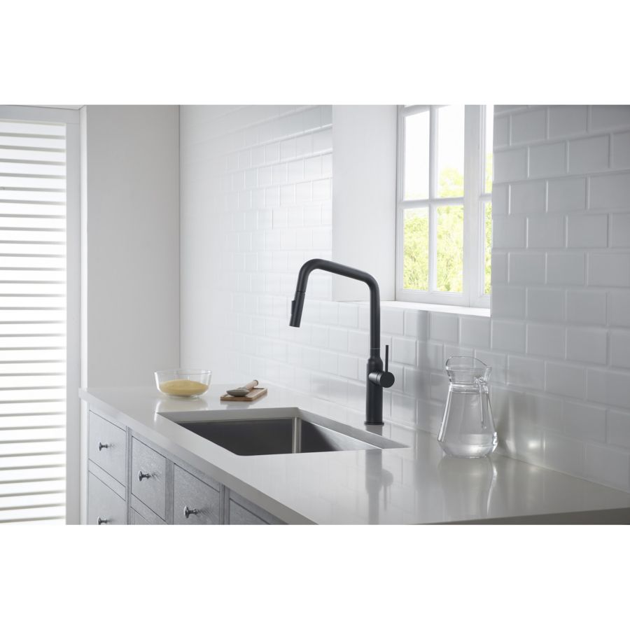 Смеситель для кухни с выдвижной лейкой Timo Saona 2386/03FL черный Смеситель для кухни с выдвижной лейкой Timo Saona 2386/03FL черный