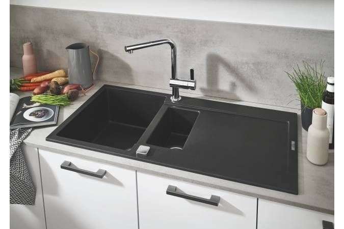 Мойка GROHE K500 с 1,5 чашей, 1000 x 500 мм, черный гранит (31646AP0) Мойка GROHE K500 с 1,5 чашей, 1000 x 500 мм, черный гранит (31646AP0)