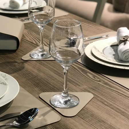 ADJ Треугольный костер, 12x12 см., цвет: капучино/шоколад, артикул 0007.04/06