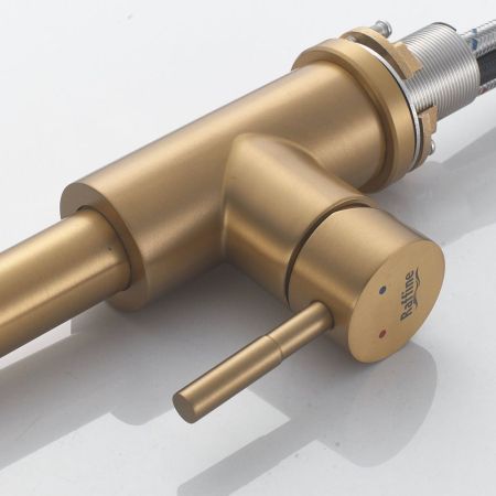 Смеситель для кухни с выдвижным изливом Raffine F213G, золотой сатин, артикул F213G