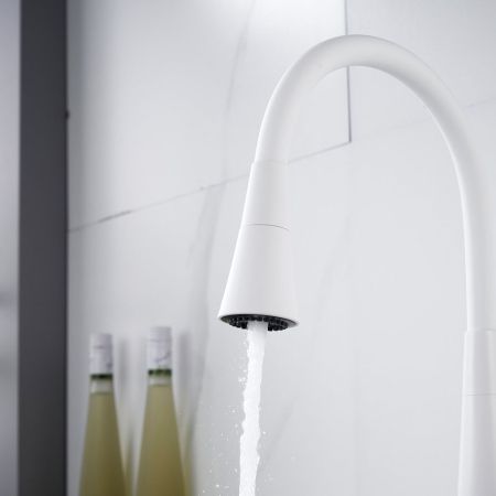 Смеситель для кухни с гибким изливом и режимом "душ" Rose R213C, белый