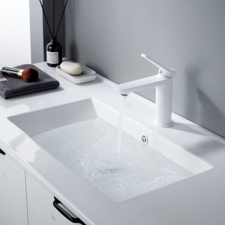 Смеситель для раковины Shevanik S4301C, белый, артикул S4301C