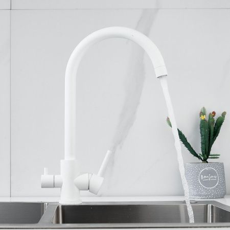 Смеситель для кухни с подключением фильтра воды Raffine F108C, белый