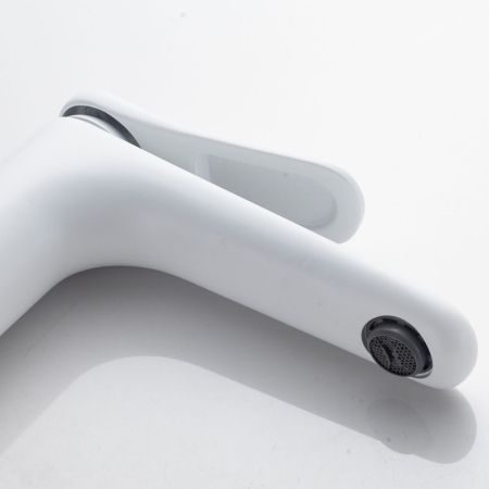 Смеситель для раковины Shevanik S4701C, белый