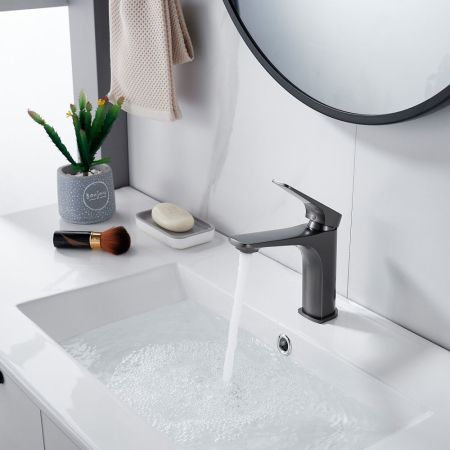 Смеситель для раковины Shevanik S4201T, оружейная сталь