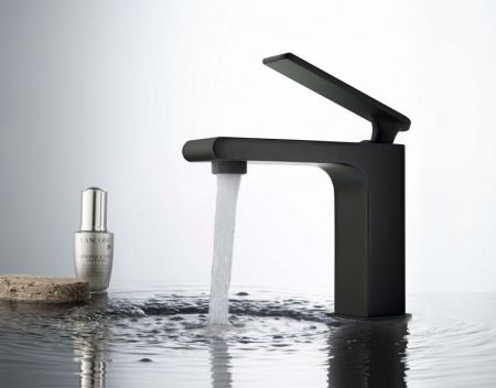 Смеситель для раковины Timo Anni 2761/03F Черный, артикул 2761/03F