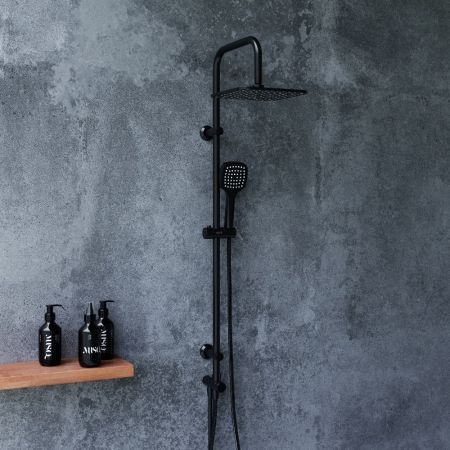 D0712020 Norma душевая система с квадратными лейками, черная, артикул D0712020