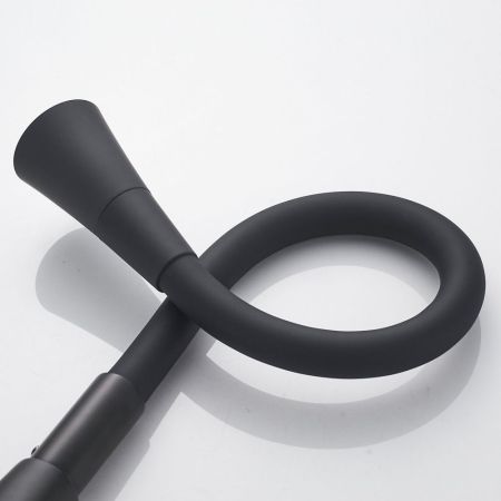 Смеситель для кухни с гибким изливом Shevanik S543H-3, черный