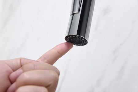 Смеситель для кухни с вытяжным изливом 2 jet AQUATEK AQ1384CR ЕВРОПА