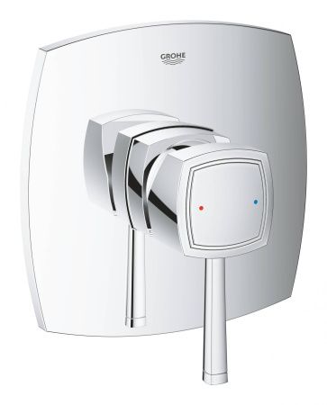 Смеситель однорычажный для душа GROHE Grandera, квадратная розетка, хром (24067000) Смеситель однорычажный для душа GROHE Grandera, квадратная розетка, хром (24067000)
