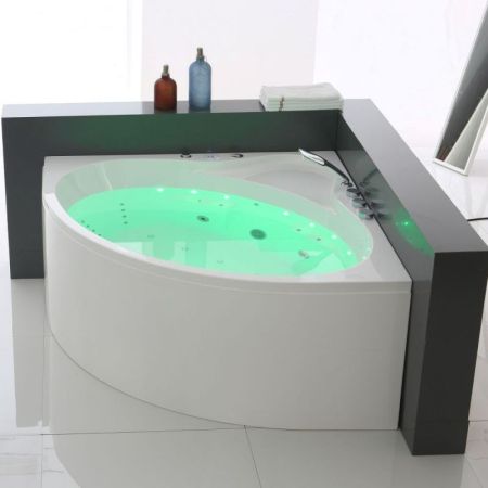 Акриловая ванна SSWW A1903 CGSP 140х140 с гидромассажем