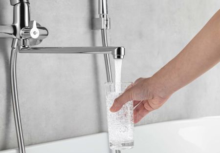 Смеситель для ванны с длинным изливом AQUATEK AQ1042CR ВЕГА, артикул AQ1042CR