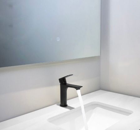 Смеситель SANTA B для раковины, черный BOCH MANN BM8595