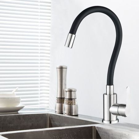 Смеситель для кухни с гибким изливом WesnaArt EKO EKO05-140, сатин/черный, артикул EKO05-140