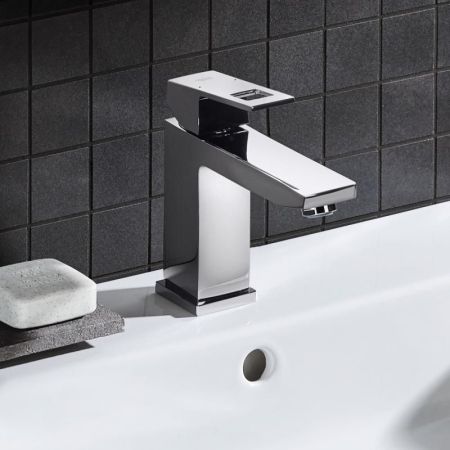 Смеситель для раковины  GROHE EUROCUBE 23446000 (хром, L-13,3 H-10,9), шт, артикул 23446000