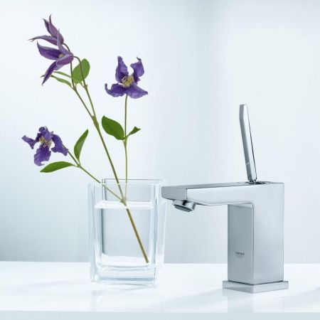 Смеситель для раковины GROHE Eurocube Joy с низким изливом, хром (23656000)