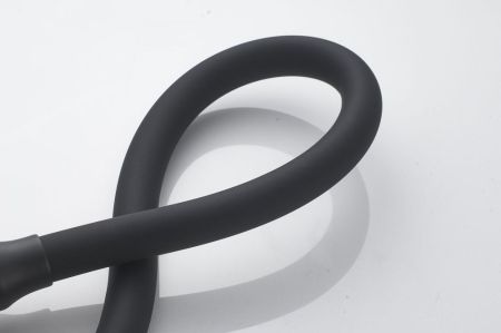 Смеситель для кухни с гибким изливом Shevanik S743H-3, черный