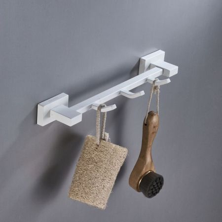 Планка с крючками Shevanik SG5631C, белый